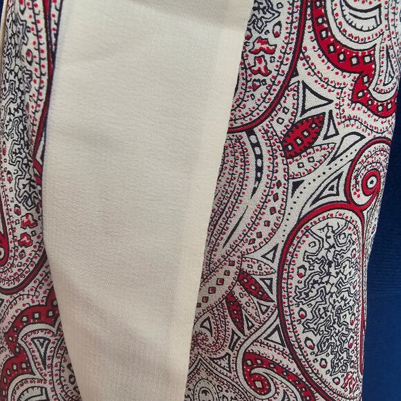 Emanuel Ungaro Paisley Silk Oblong Scarf – Red & Ivory Long Designer Wrap - Picture 4 of 5